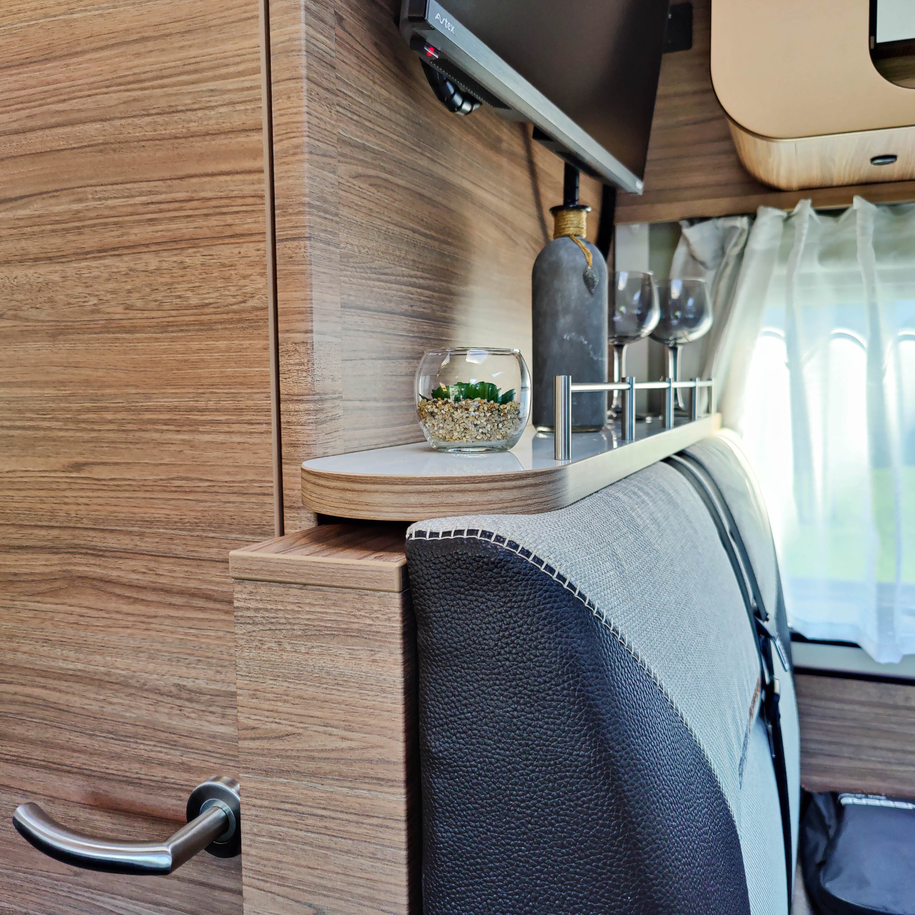 3319 Storage shelf for Weinsberg Pepper Edition - high-gloss white with edge in cherry/havana / with railing