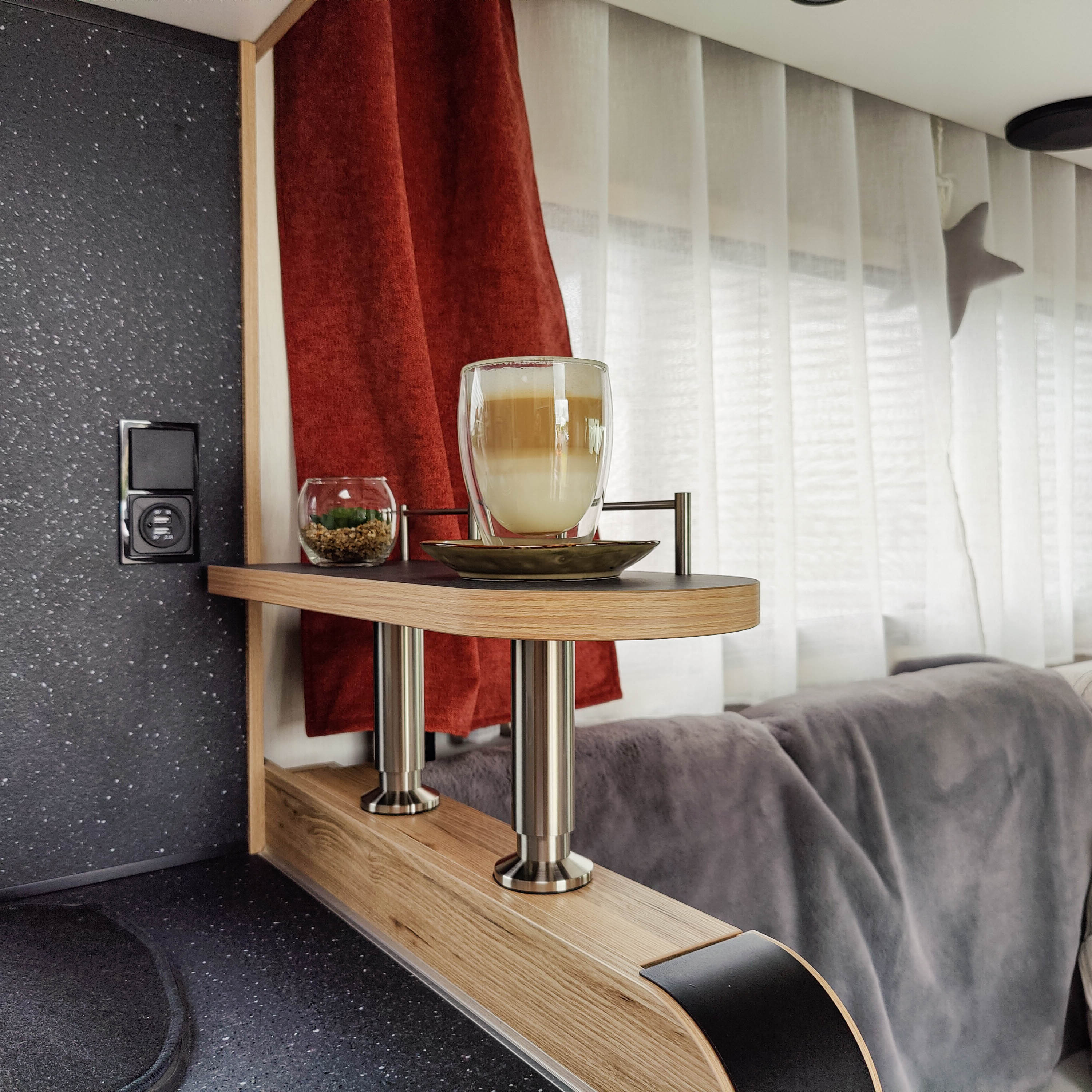 3373-Shelf Pilote 696D and Mooveo TEI 70 DH short version - Terrazzo Nero with edge in elm Salisbury / with railing