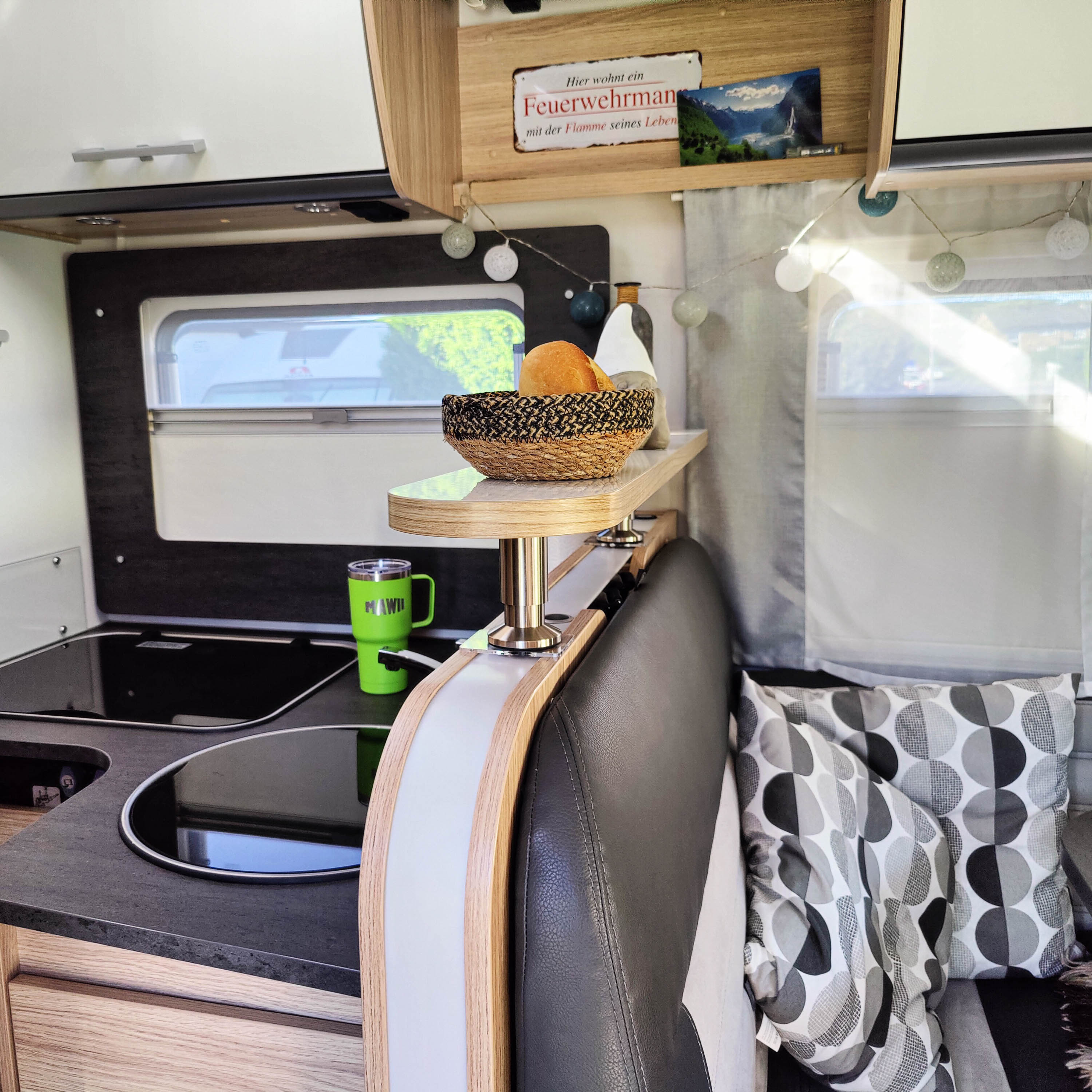 3054 Storage shelf for Sunlight models from 2018-2022 - High-gloss white with edge in Salisbury elm / without railing