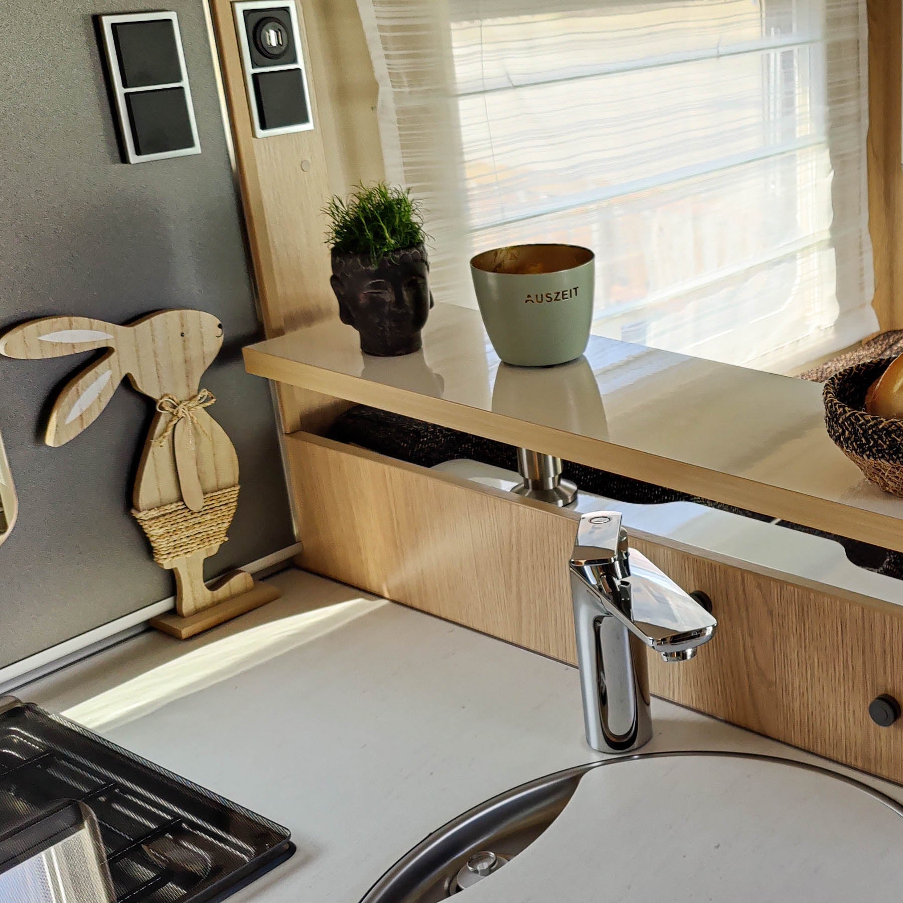 2-part storage board for Hymer models