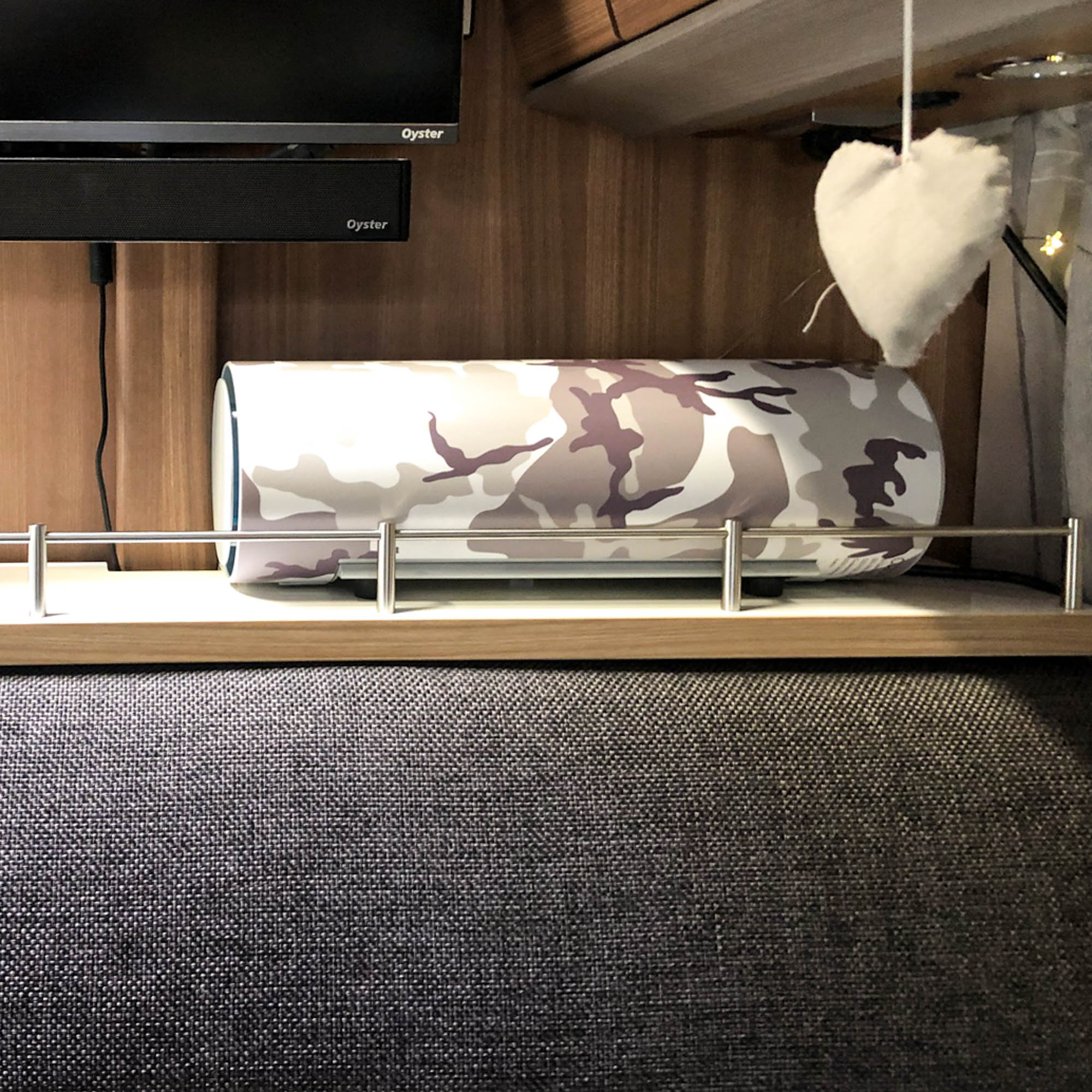 Shelf with enough space for Ozonos