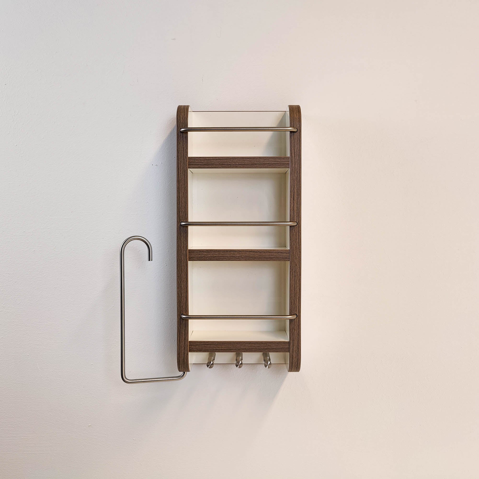 #color_high-gloss white with edge in Madison Walnut