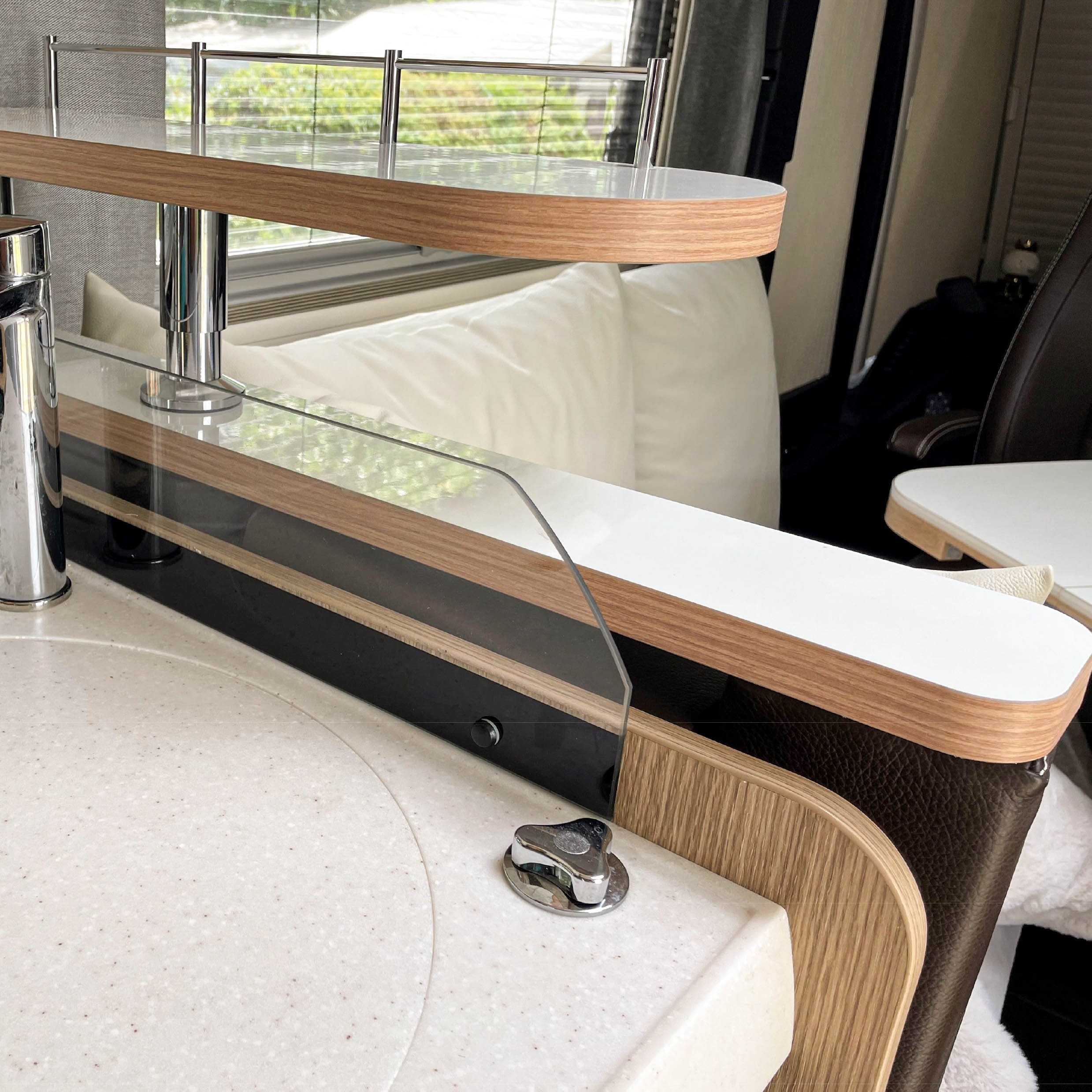 2-part storage board for Niesmann and Bischoff for model years 2015 to 2023 with face-to-face seating group