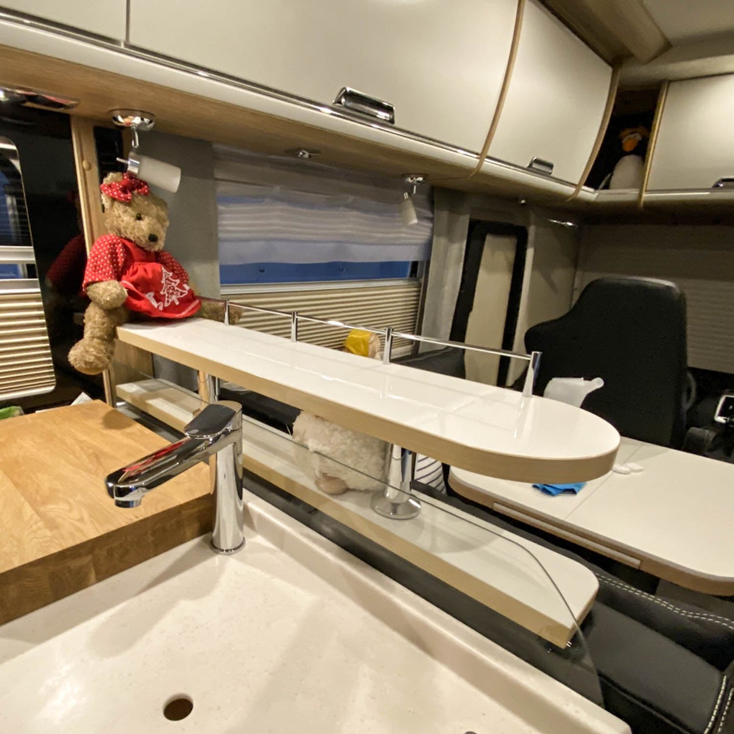 2-piece storage board for Niesmann and Bischoff models as of 2015