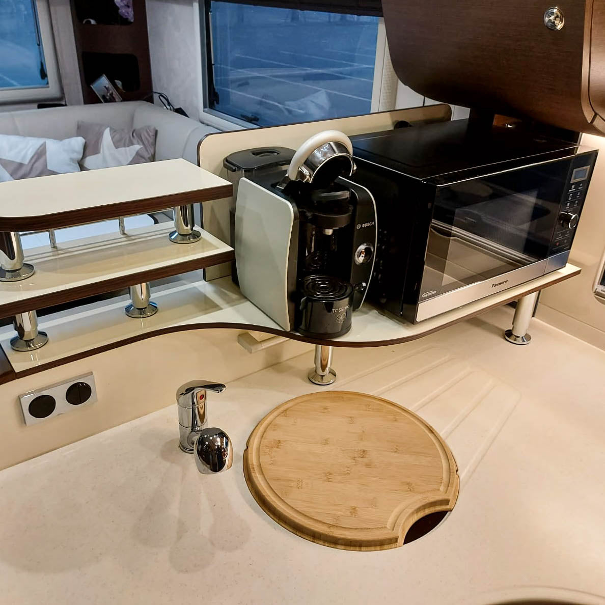 Cutting board with sink cover for Concorde models