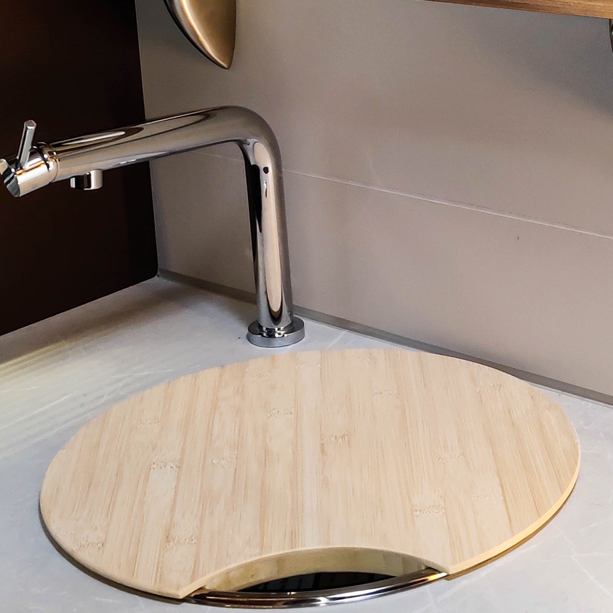 Cutting board with sink cover for maple models