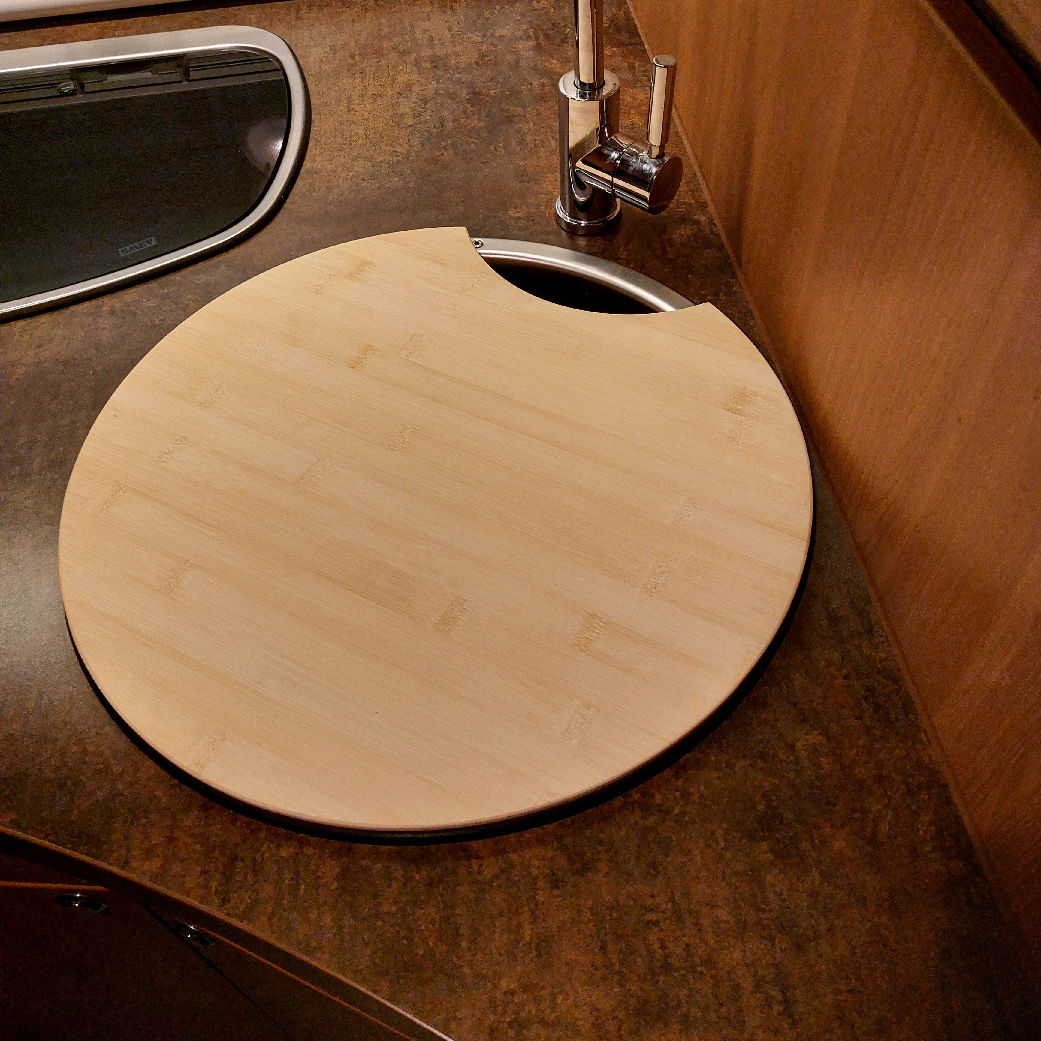 Cutting board with sink cover for Eura Mobil models