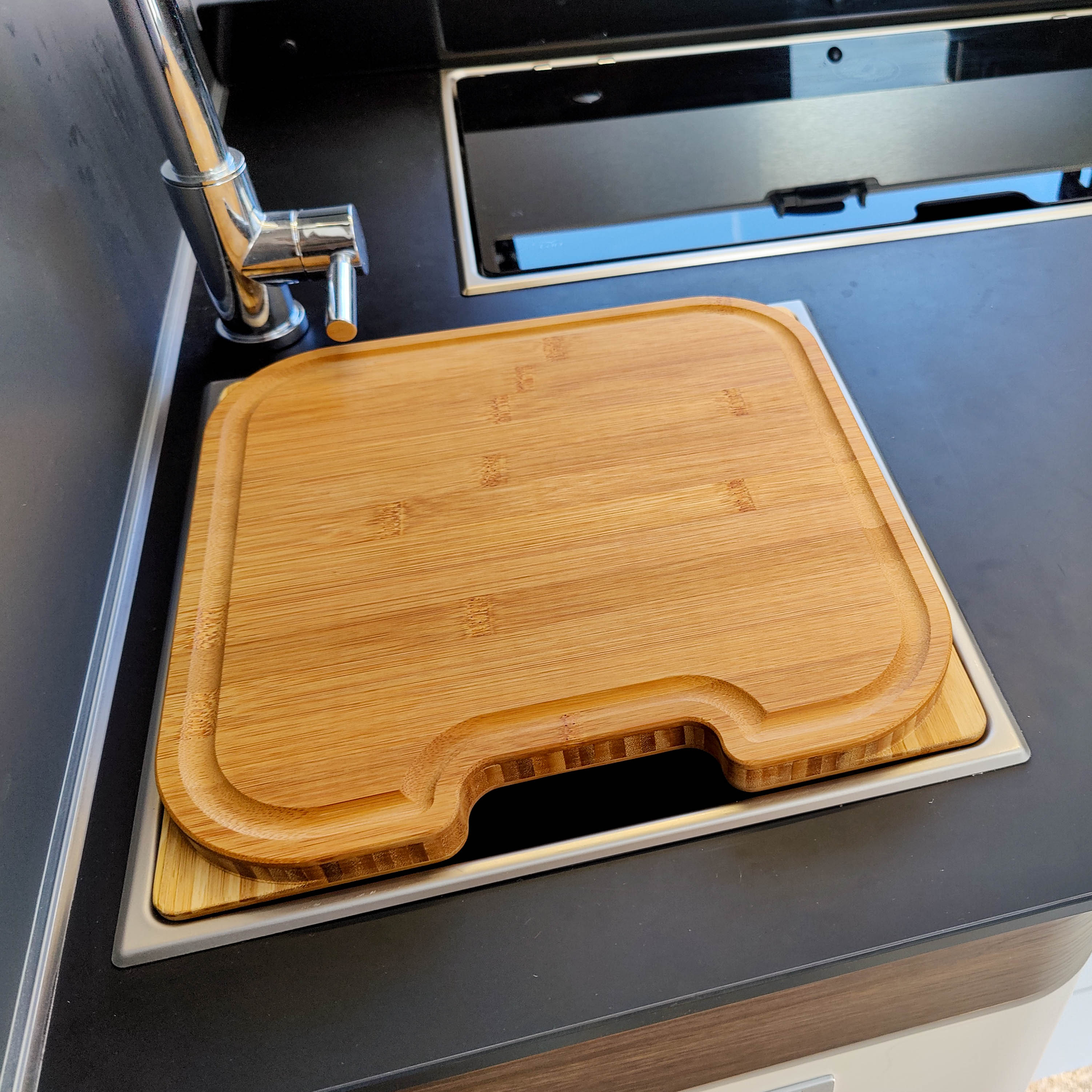 Cutting board with sink cover for Kabe models from 2024 onwards