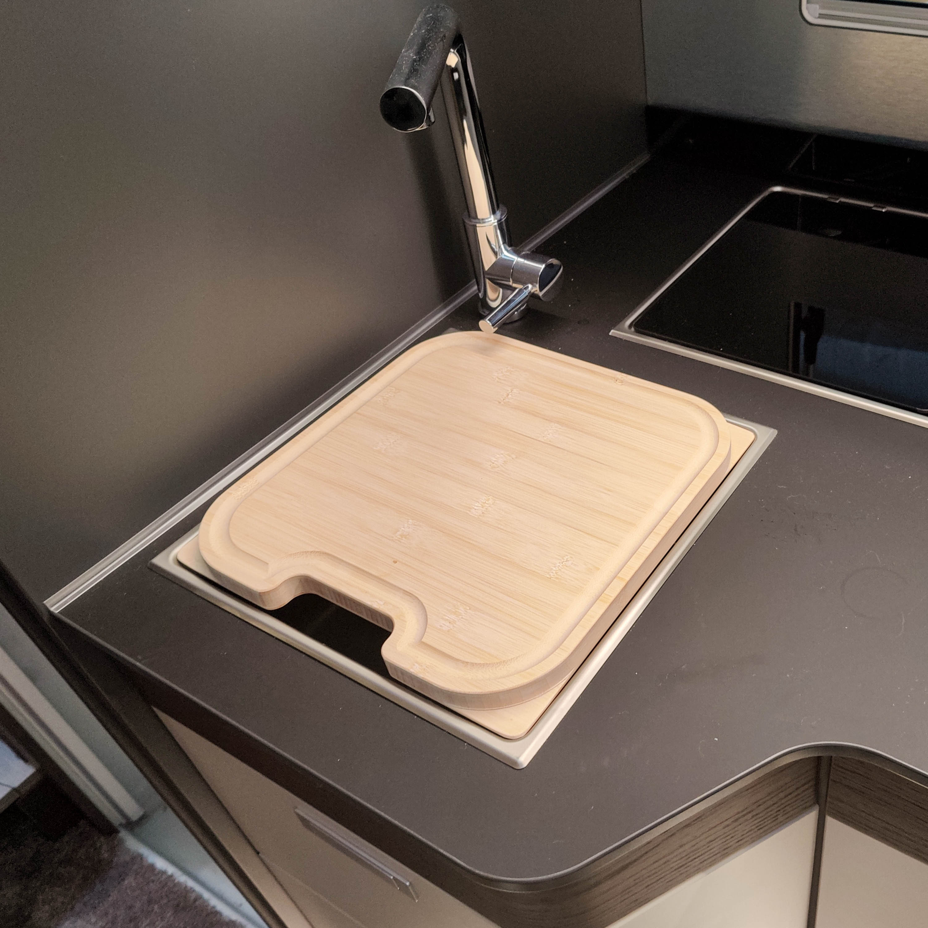 Cutting board with sink cover for Kabe models from 2024 onwards