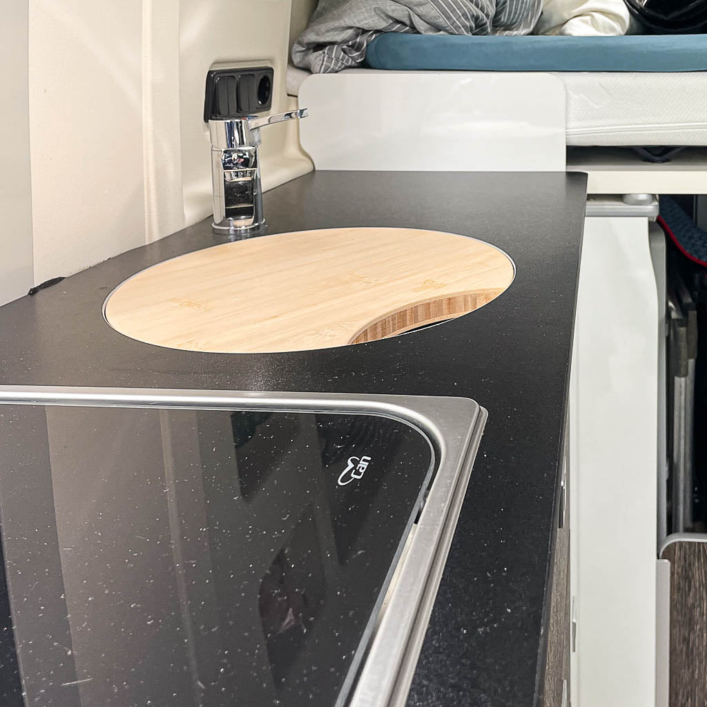 Cutting board with sink cover for Westfalia on VW Crafter base