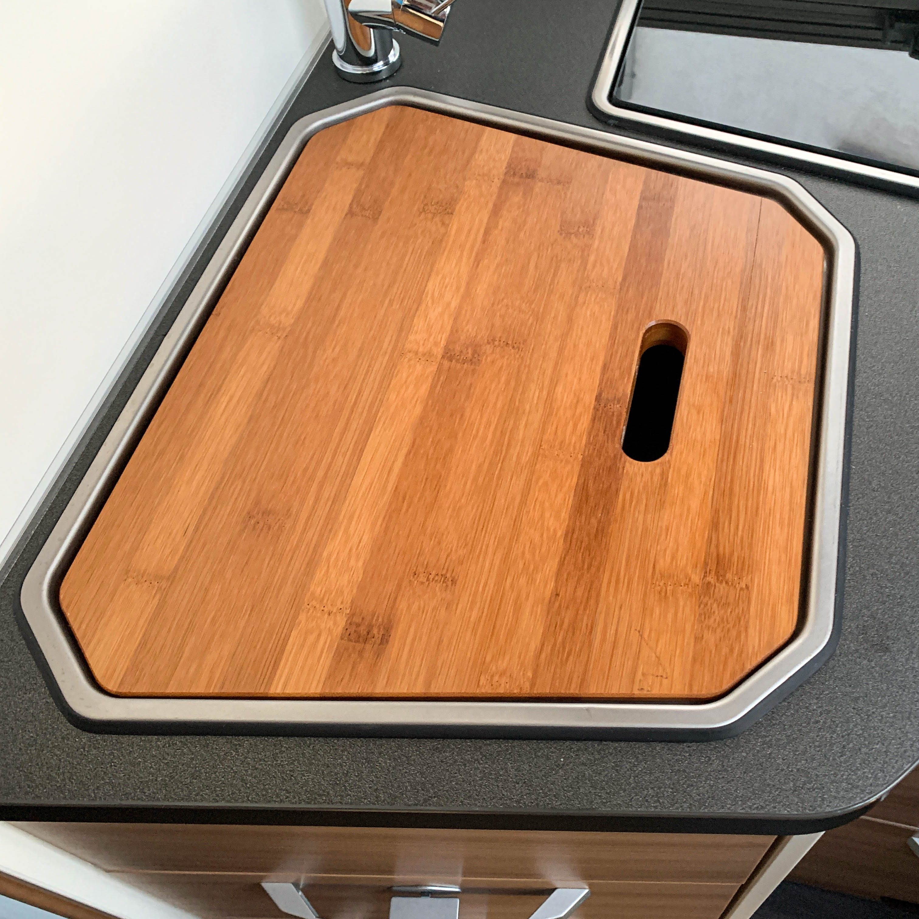 Cutting board with sink cover for Adria models